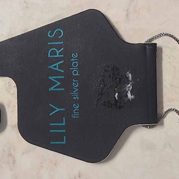 Lily Maris fine silver plated necklace - Picture 2 of 4